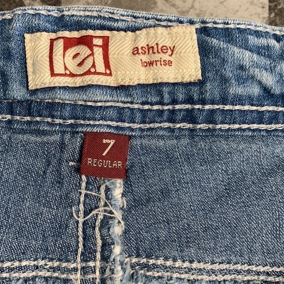 Lei Acid Wash Denim Lace Trim Cut Off Jean Shorts Vintage - Picture 2 of 8